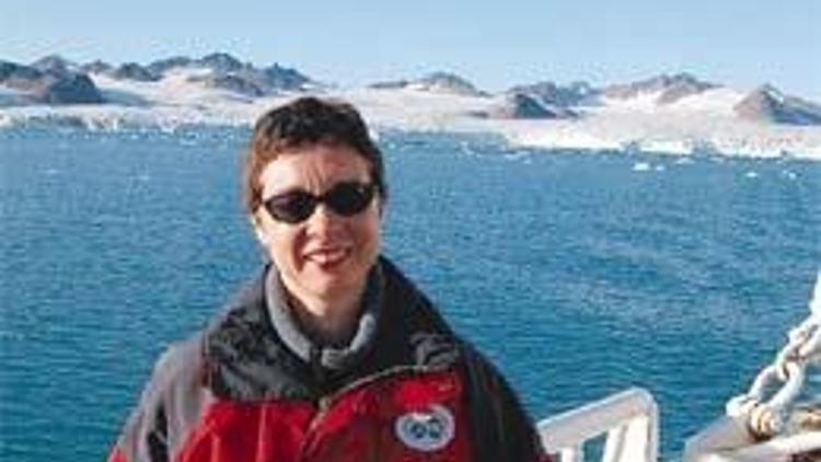 Eriyen buzulların peşinde Karşıyakalı bir bilim kadını