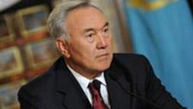 Kazakistanda Nazarbayevden erken seçim kararı
