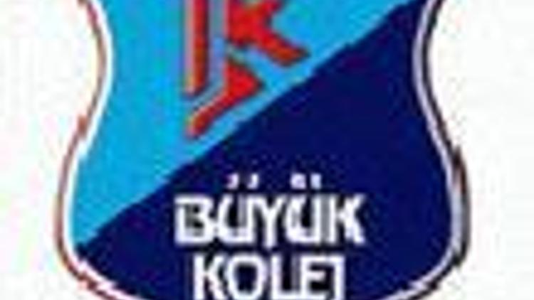 Büyük Kolej ligden çekildi