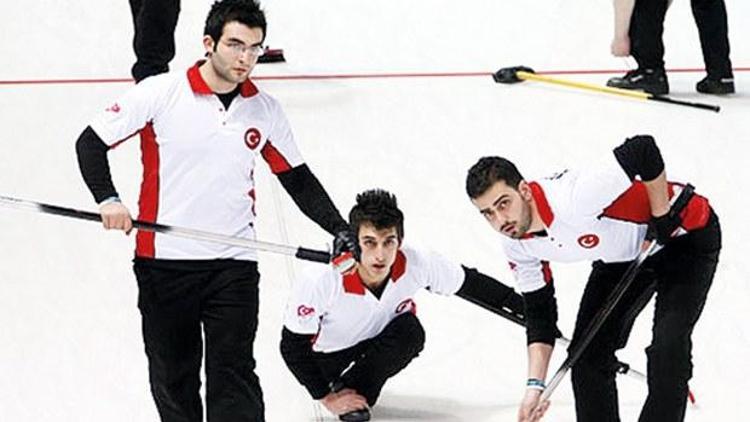 Curling, buz pateninden ayrıldı