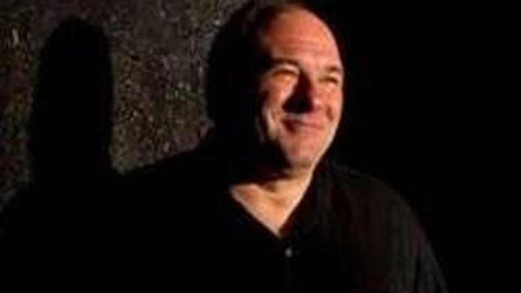 The Sopranosun yıldızı James Gandolfini hayatını kaybetti