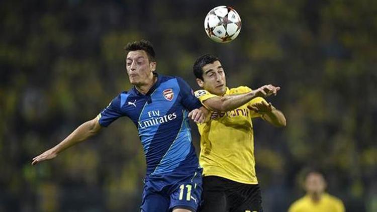 Mesut Özil döküldü Dortmund Arsenalı 2-0 yendi