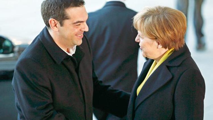 Merkel, Çipras’a acil yardım vaadini vermedi