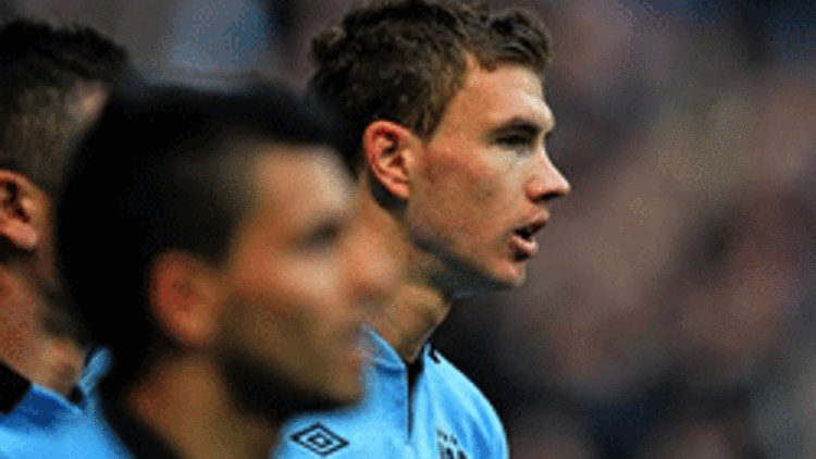 Edin Dzeko Tottenhamın hayallerini yıktı