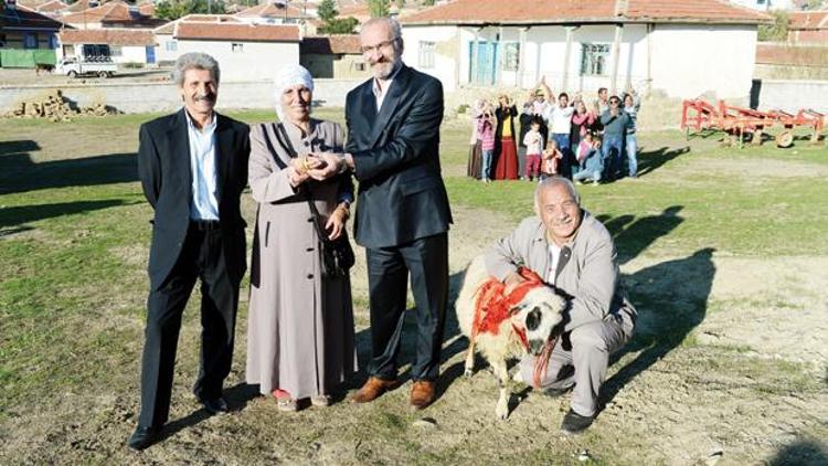 ‘Çocuk gelin’e ‘Dur’ diyen koç