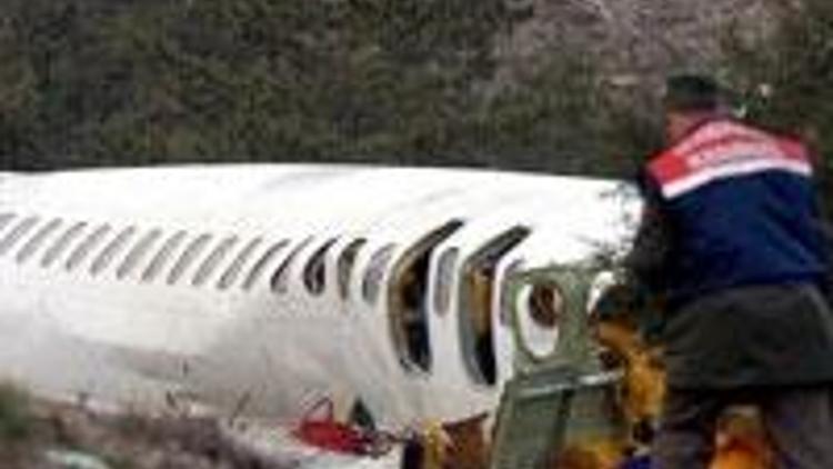 Yolcu uçağı Ispartada düştü
