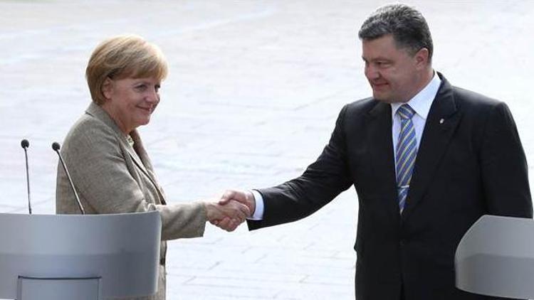 Angela Merkel Ukraynada