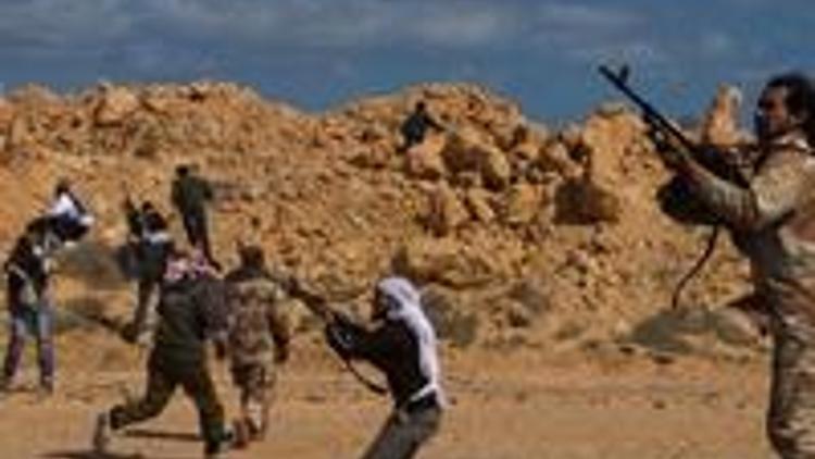 Libya’da isyancıların ilerleyişi durduruldu
