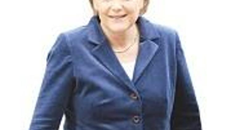 Angela Merkel: Berlin Duvarı yıkılırken ben saunadaydım
