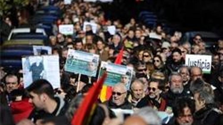 İnsan hakları avukatına açılan dava İspanya’yı ikiye böldü
