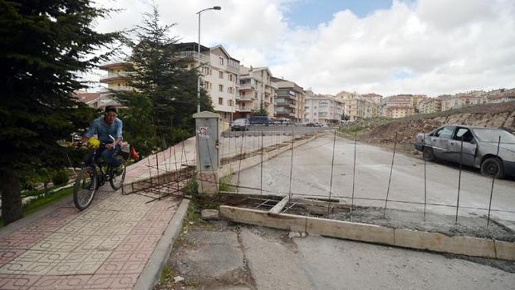 Bir Keçiören komedisi: Taşlı Sokak duvara karşı