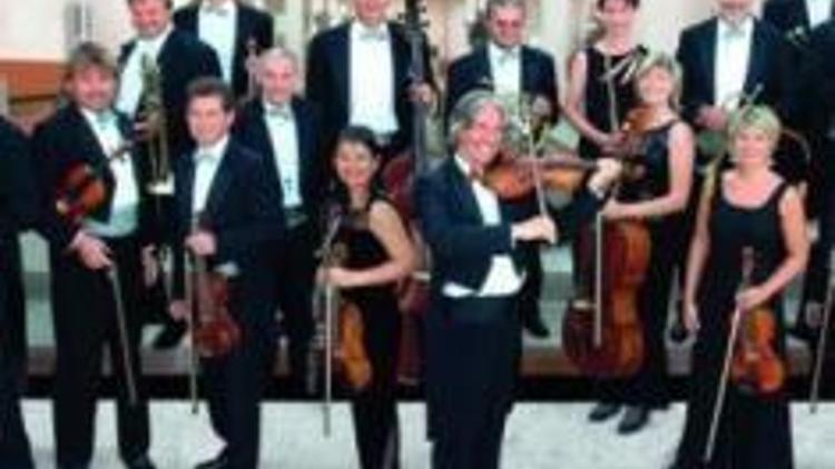 J. Strauss Ensemble