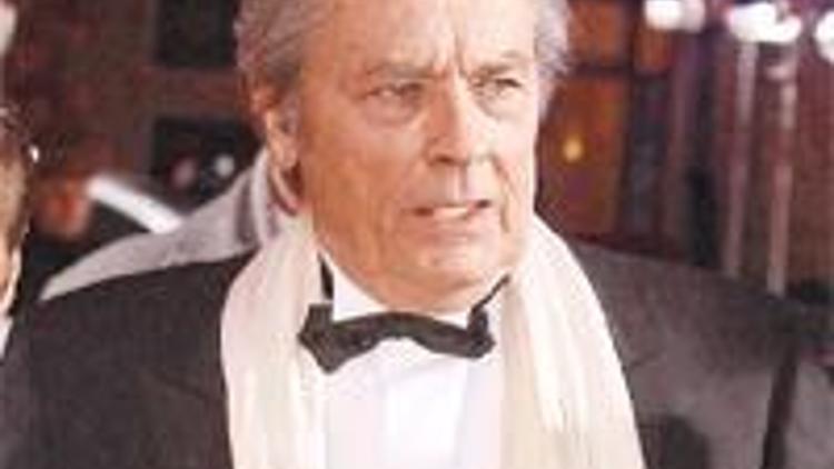 Alain Delon krizi