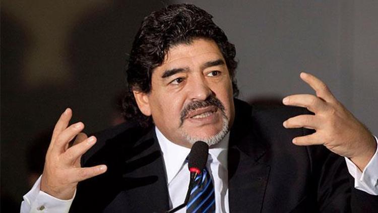 Maradonadan flaş karar