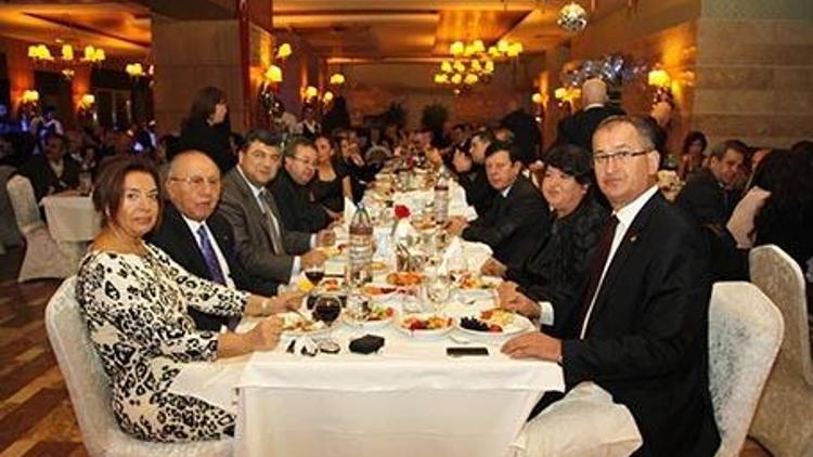İzmir Gazeteciler Cemiyeti yılbaşını kutladı
