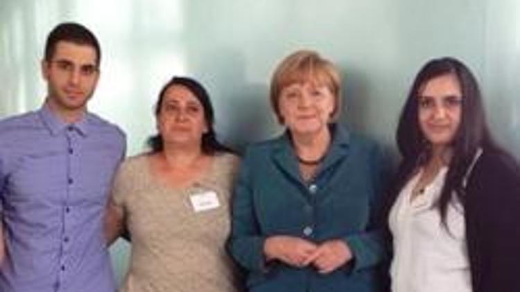 Merkel “Allah’a ısmarladık” dedi