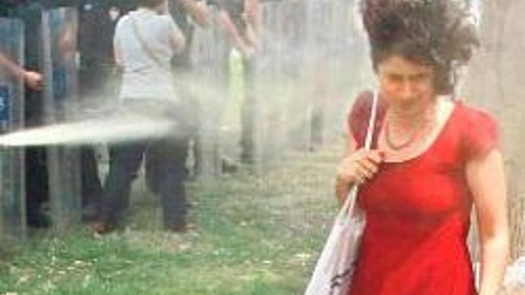 Türkiyede kadınların toplumsal olaylara tepkisi artıyor