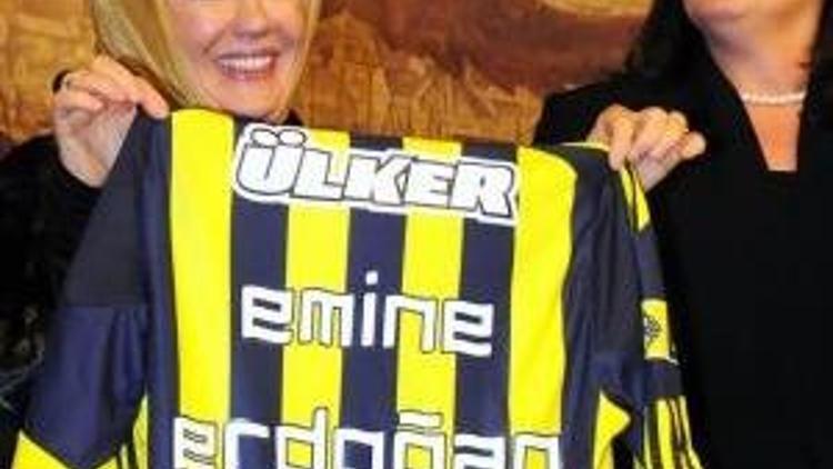 Emine Erdoğan şampiyonlarla birlikte