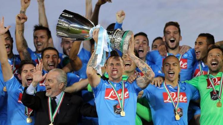 Napoli Juventusu yenerek 24 yıl sonra İtalya Süper Kupasının sahibi oldu