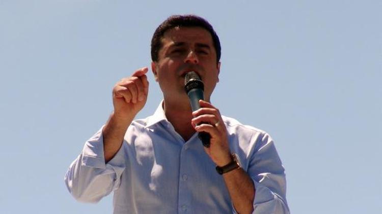 Selahattin Demirtaş: “Kenan Evren’in cenazesine katılmayacağız”