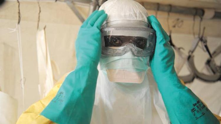 İngiltere’de Ebola paniği