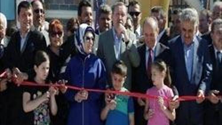 Başbakan, eğlence merkezi Vialandı açtı