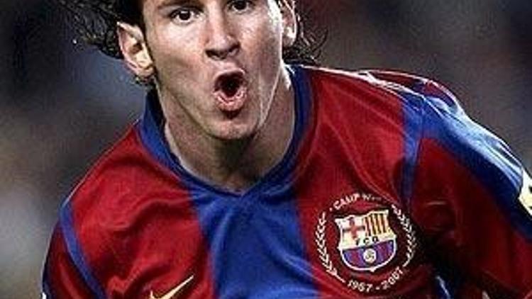 Messi 23 yaşına girdi