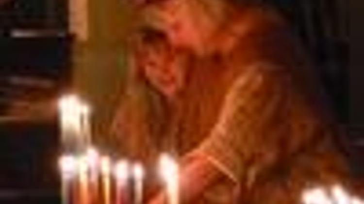 Light festival ’Hanukkah,’eight-day Jewish holiday