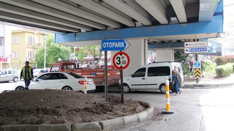 Maltepe ‘kavşak’ otoparkı