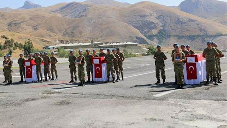 Yüksekovadaki 3 şehit için tören