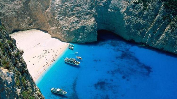20’den fazla Yunan adası satılık