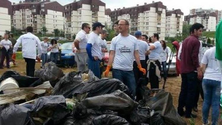 Kosovayı temizleyelim eylemine 100 bin kişi katıldı
