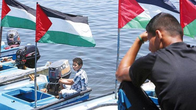 İsrail, Gazze filosuna müdahale etti