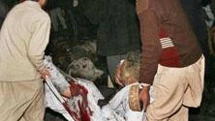 Benazir Butto öldürüldü