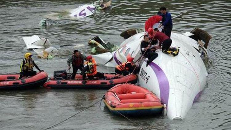 Tayvandaki uçak kazasında pilotun yanlış motoru kapattığı doğrulandı
