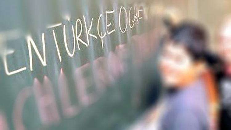 Avrupada Türkçe elden gidiyor uyarısı