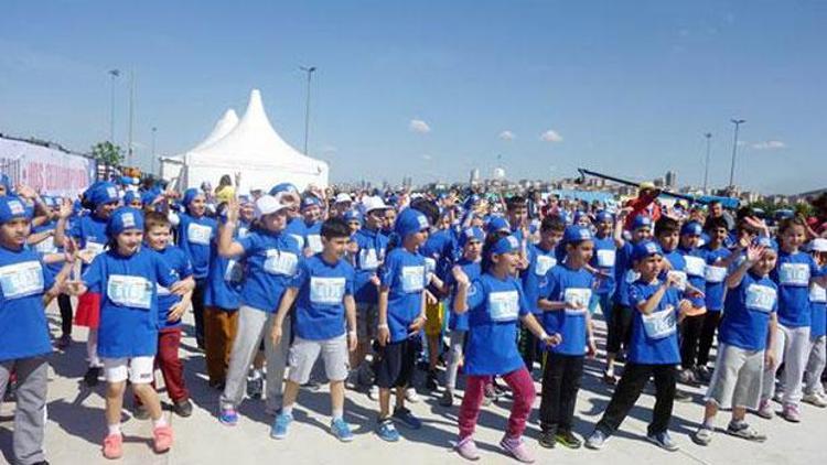 İstanbul Çocuk Maratonu şölen havasında yapıldı