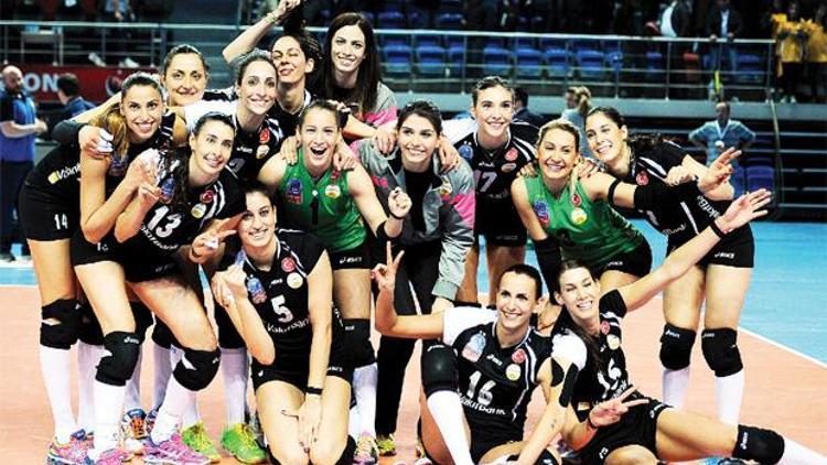 Vakıfbank 4lü finale yürüyor