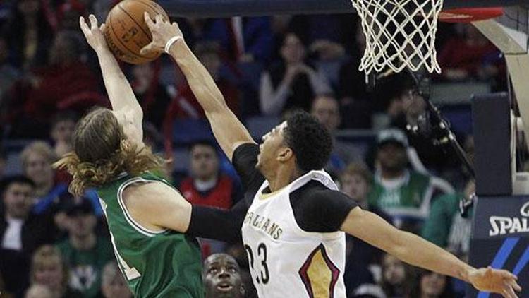 Boston Celtics, New Orleans Pelicansı deplasmanda yendi