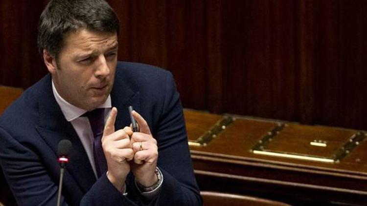 İtalyada Renzi hükümeti güvenoyu aldı