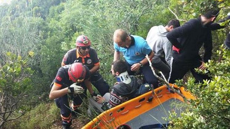 Ormanlık alana düşen yamaç paraşütçüsü kurtarıldı