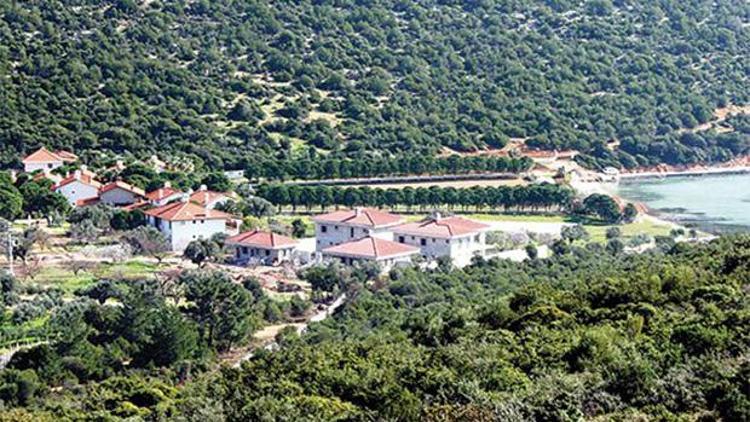 Urla villalarının olduğu köyde cami-ilkokul tartışması