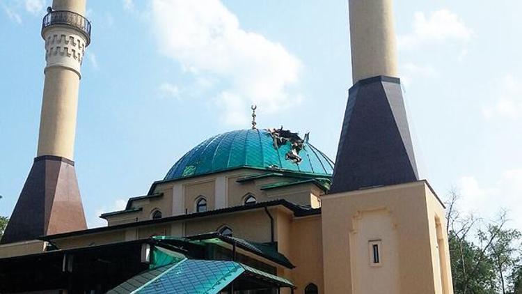 Ukrayna’da havan topu mermisi camiye isabet etti