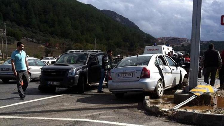 Bakan Caniklinin konvoyunda kaza: 6 yaralı