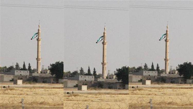 Tel Abyadda bir caminin minaresine ÖSO flaması asıldı