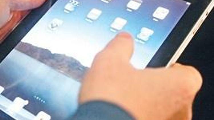 Apple’ın ‘tablet’i iPad laptop tartışması başlattı
