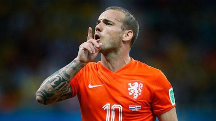 Sneijder de patladı: Aptallar