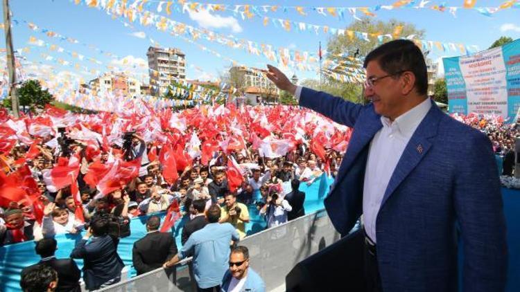 Davutoğlu: Adnan Menderes asılırken MHP neredeydi