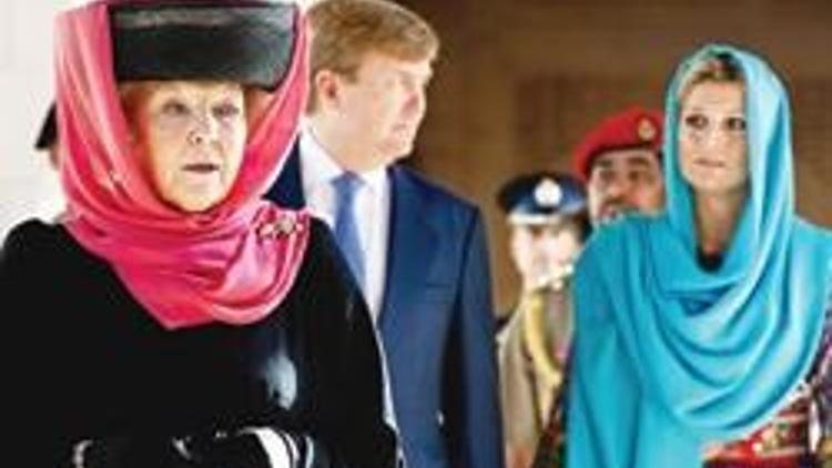 Wilders kızdı, Kraliçe başörtüsünü çıkarmadı
