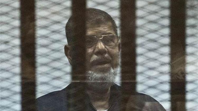 Türkiyeden Mısıra çok sert Mursi tepkisi: Kararları hemen geri alın